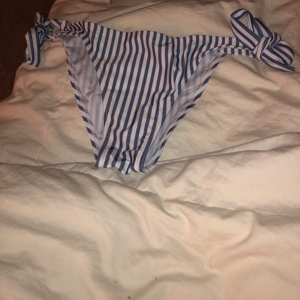 Bikini bottoms